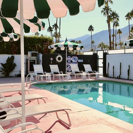 The Marley Hotel By Avantstay Classic Palm Springs Hotel W Pool Hot Tub Exterior photo