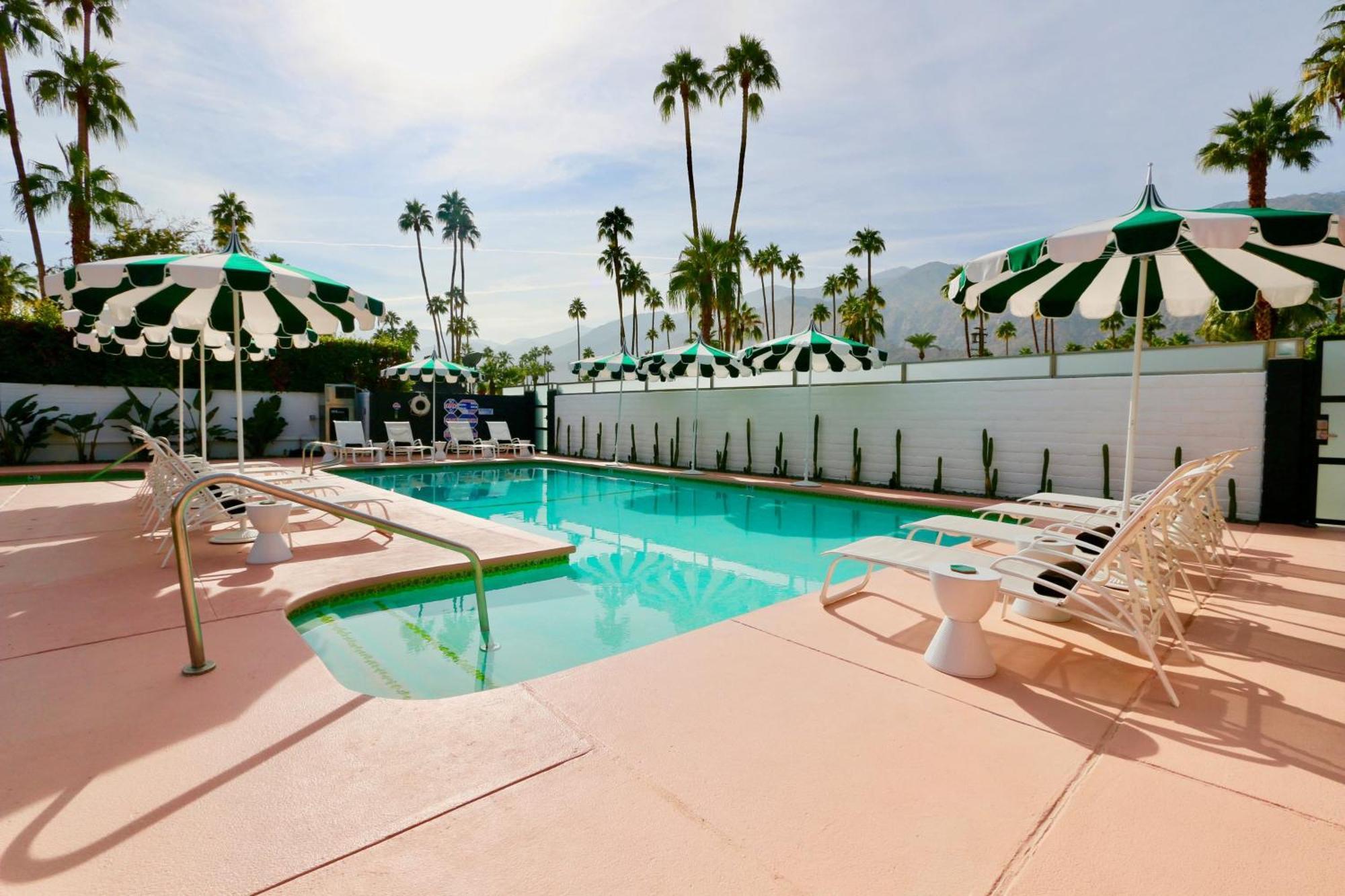 The Marley Hotel By Avantstay Classic Palm Springs Hotel W Pool Hot Tub Exterior photo